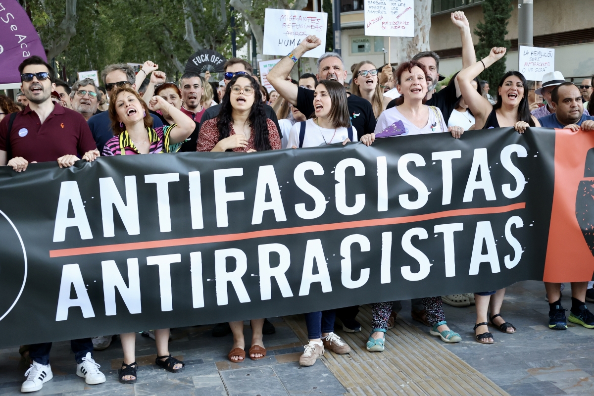 Podemos, en la manifestación en Murcia contra el racismo. - Foto: CPM IMAGEN Podemos, en la manifestación en Murcia contra el racismo.