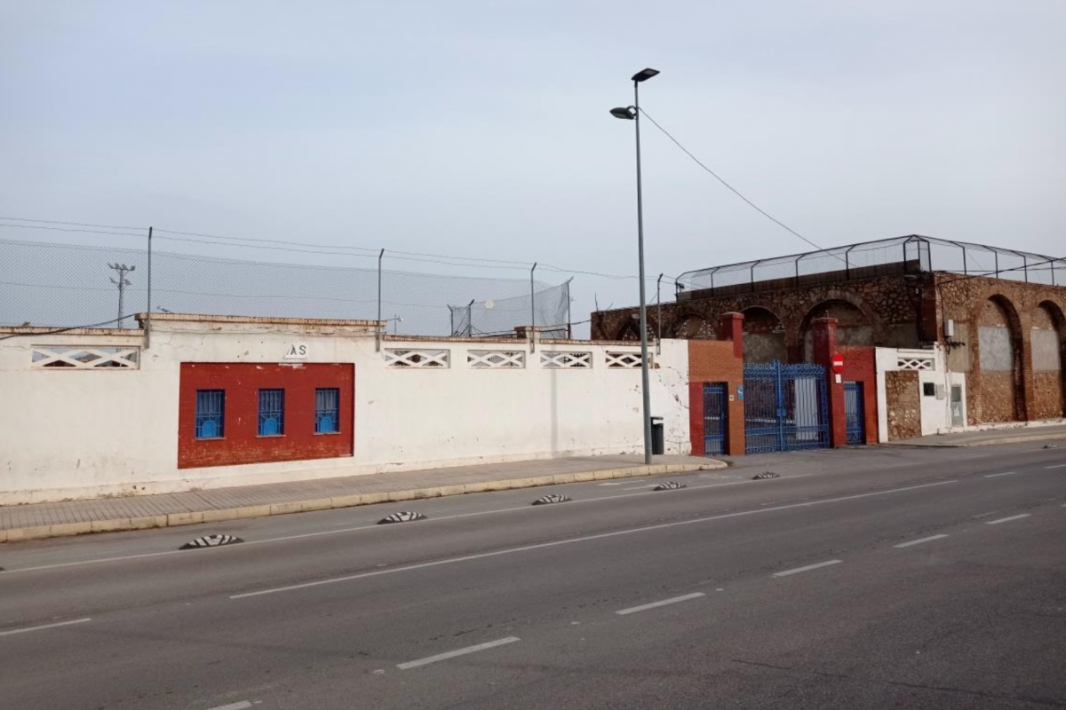 Polideportivo Jose? Mangrin?án