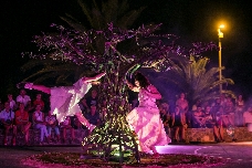La compañía castellonense Visitants lleva su espectáculo de teatro, fuego y danza 'Olea' a Córdoba