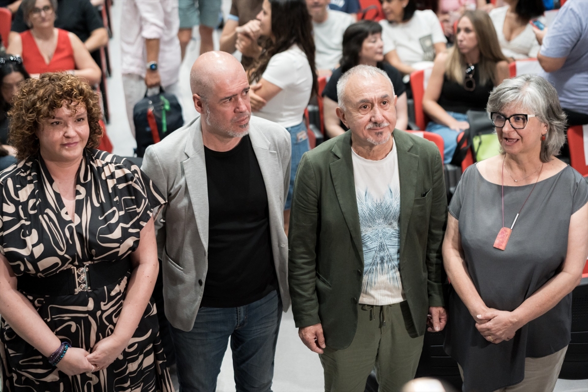 CCOO y UGT exigen la retirada de los vetos a la ley de reducción de jornada