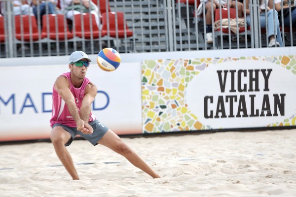 Gran representación del BeachBol Valencia en la Copa del Rey y de la Reina de Vóley Playa 