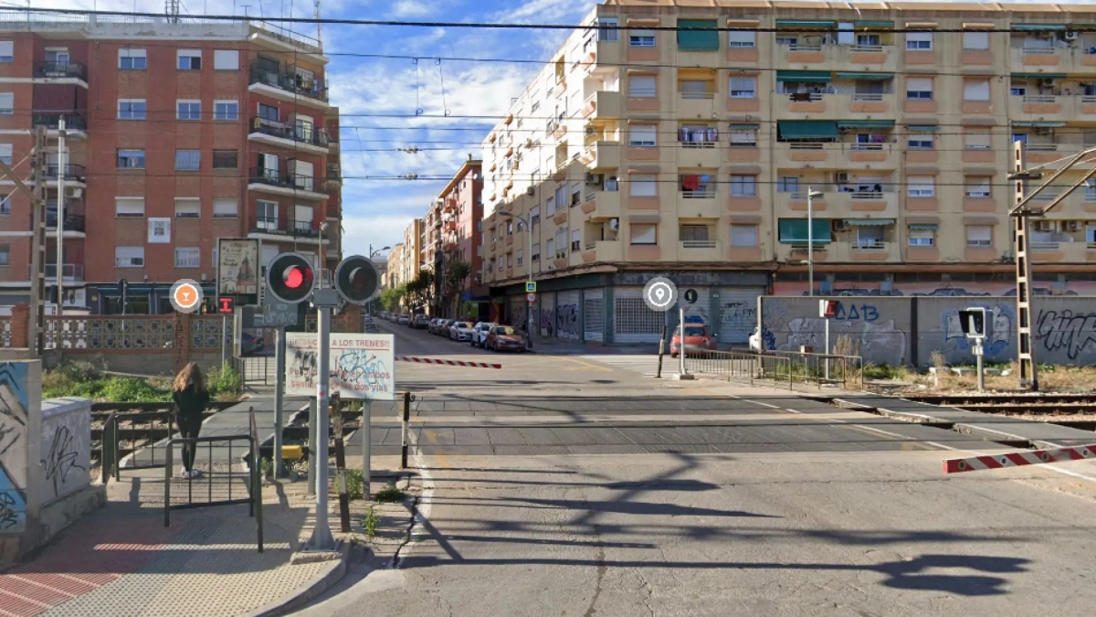 Comarca y empresa | Alfafar y Sedaví reiteran su rechazo al soterramiento parcial de las vías propuesto por el Gobierno