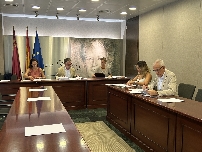 La Asamblea rechaza las 277 enmiendas de PSOE, Podemos e IU y sólo aprueba tres de PP y Vox