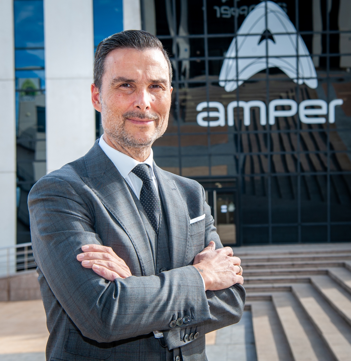 Mercados | Amper cierra su ampliación de capital de 77 millones con una sobredemanda de 4,5 veces sobre el objetivo