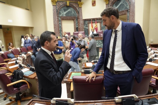 Antelo continúa (de momento) como portavoz y denuncia que le han 