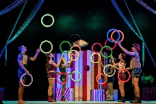 El circo valenciano toma las calles, las plazas y la playa en Sagunt a Escena