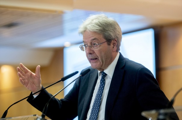 Bruselas cree que el plan español para conectar mercados de capitales va 