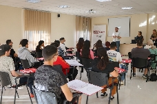 Onda ofrece una formación gratuita con prácticas profesionales y carnet de carretilla elevadora