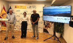El Mar Menor entra en alerta por el repunte de clorofila y la pérdida de luz