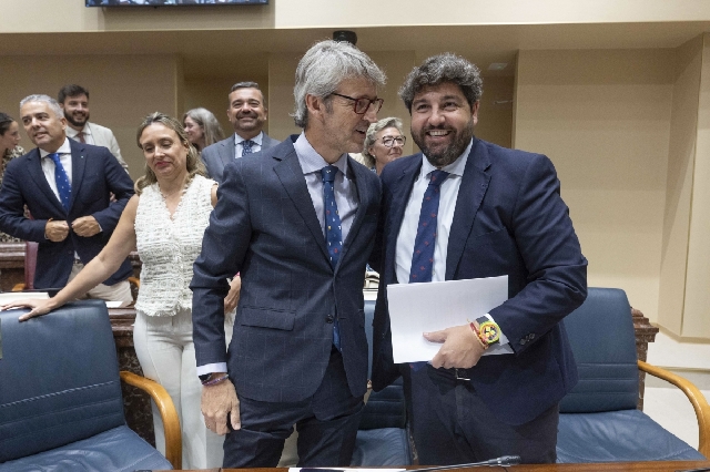 El PP de López Miras aprueba los Presupuestos en la Asamblea Regional con la abstención de Vox