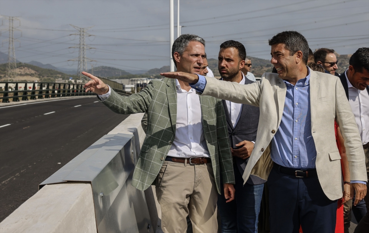 Comarca y empresa | Mazón destaca que los plazos para la gigafactoría de Sagunt "siguen intactos"