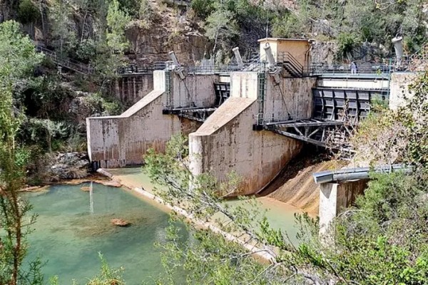 Montanejos denuncia que el mantenimiento de la presa de Cirat provoca 