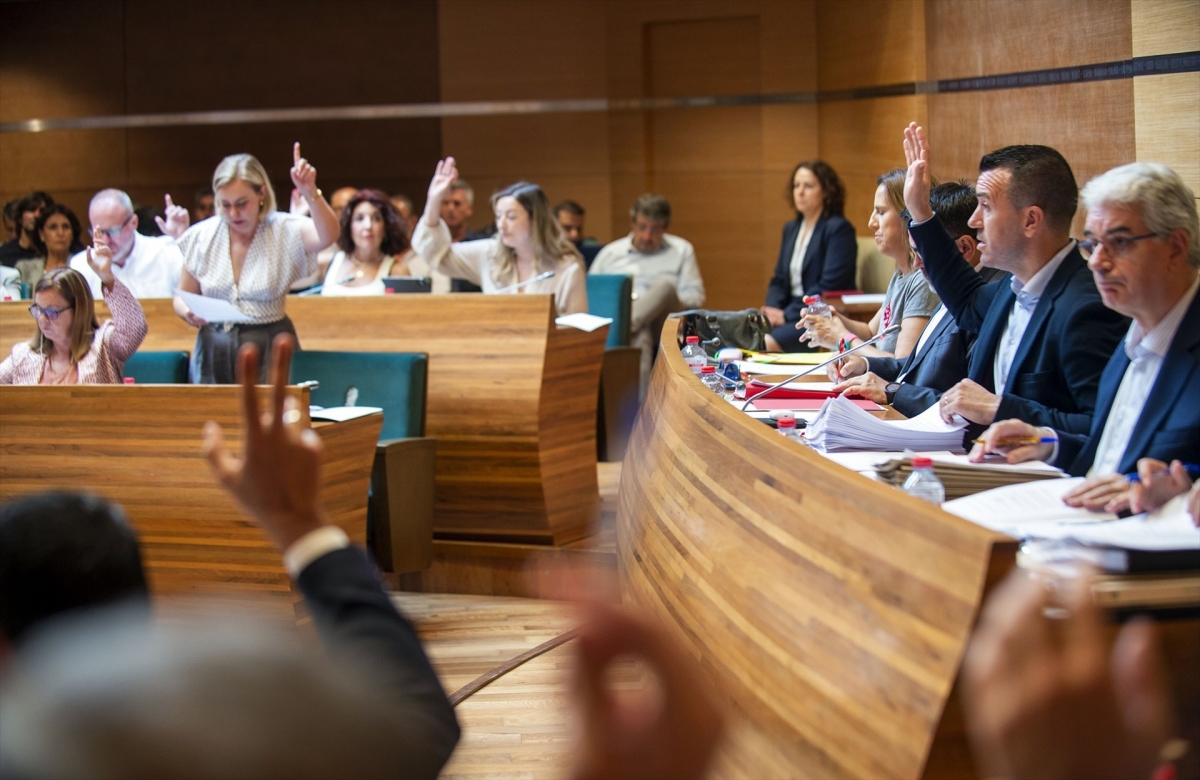 Comarca y empresa | PSPV y Compromís abandonan el Pleno de la Diputación al reprobar PP y Vox a diputados de legislaturas anteriores