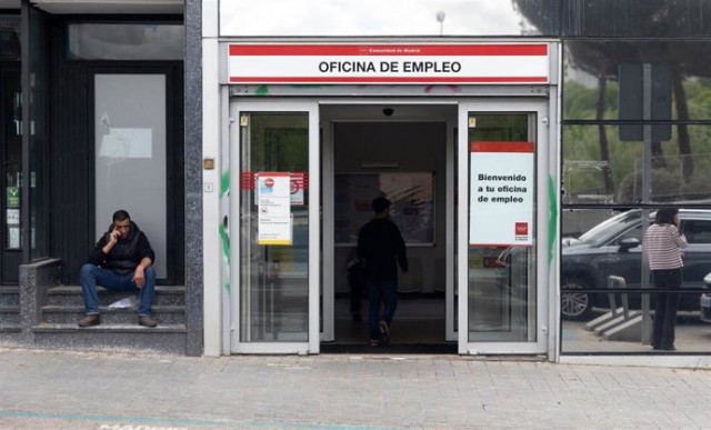 La CEV muestra preocupación por la subida del paro en Castellón y Valencia y por los costes del empleo