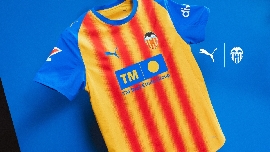 El Valencia CF presenta la 'senyera' como tercera equipación 2025-2026