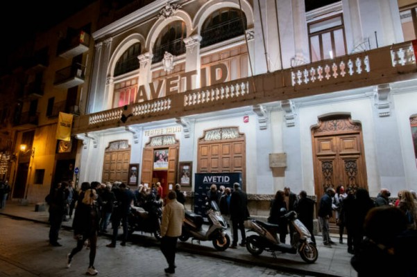 Las empresas de artes escénicas se plantan contra Rovira: 