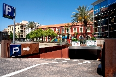 Parking La Vía, en Dénia: aparcar en el centro y viajar en ferry a Baleares