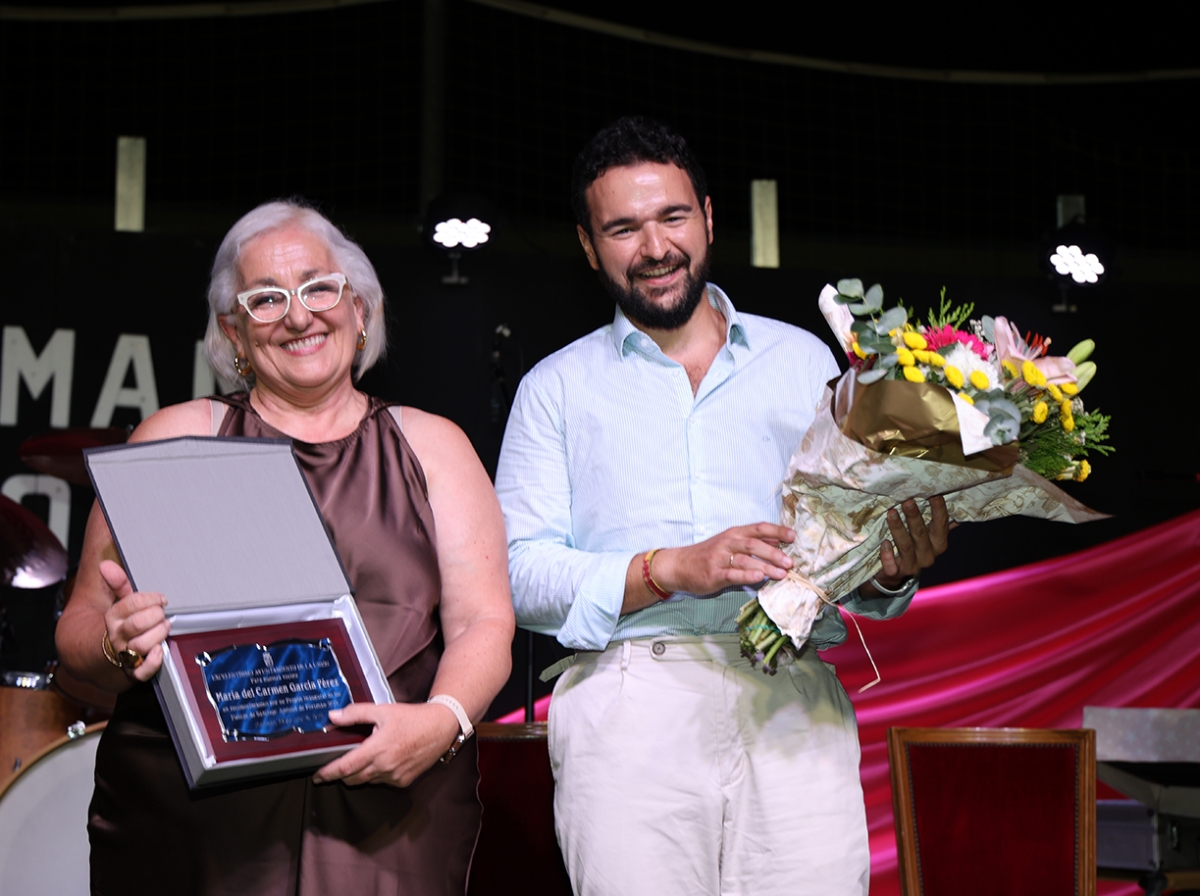 Portmán inicia sus fiestas patronales con el pregón de Mari Carmen García y el homenaje a los vecinos de honor 