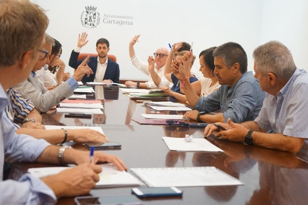 El Ayuntamiento de Cartagena logra aprobar las medidas económicas y tributarias
