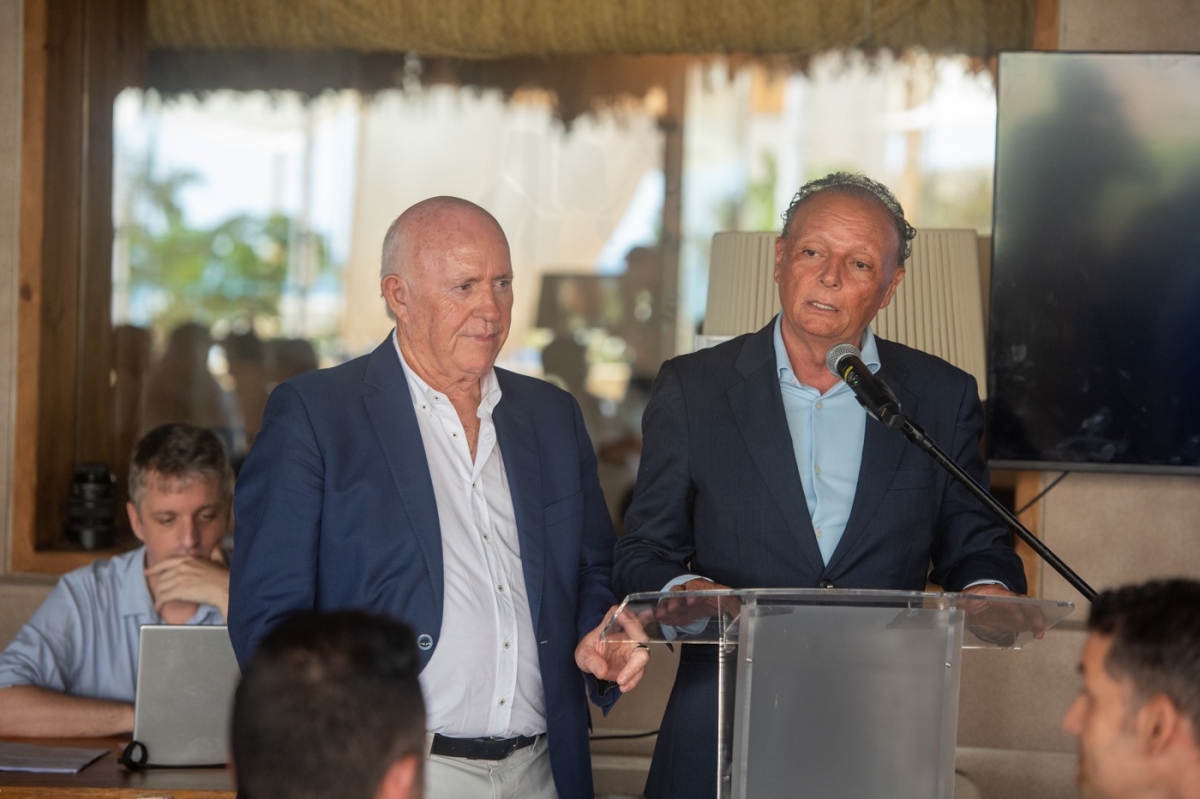 Joaquín Pérez y Salvador Navarro, de CEV