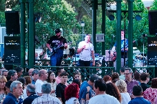 Sinarcas cierra Hue-Vin con miles de brindis en una mágica noche de verano