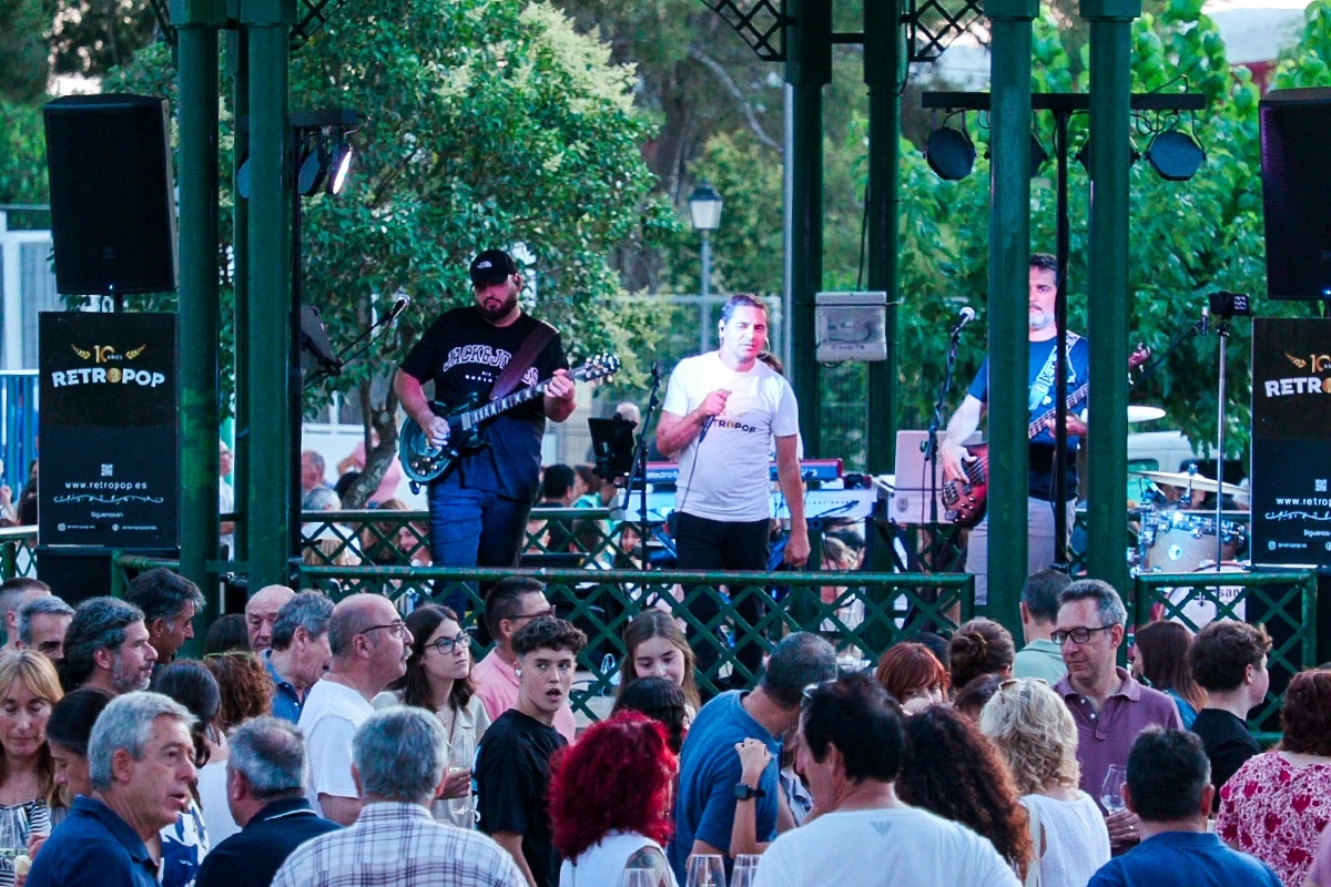 5 barricas | Sinarcas cierra Hue-Vin con miles de brindis en una mágica noche de verano