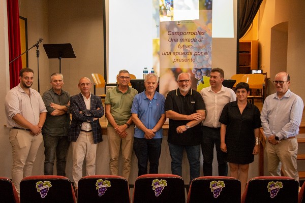 Camporrobles acoge unas jornadas en las que el vino respira futuro para la comarca