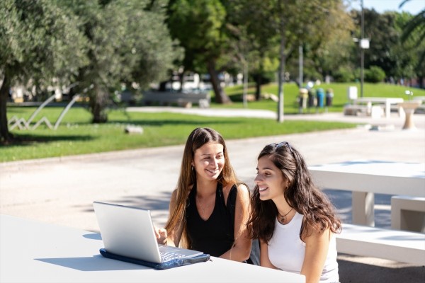 La UPV lanza más de 40 microcredenciales para 