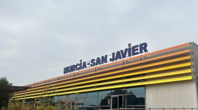 El antiguo aeropuerto de San Javier despegará este verano como vivero de tecnología aeroespacial