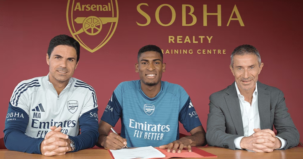 El Valencia CF hace oficial la venta de Mosquera al Arsenal