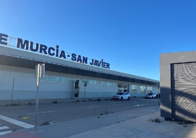 La nueva vida del aeropuerto de San Javier: un vivero de tecnología aeroespacial y el Observatorio del Mar Menor