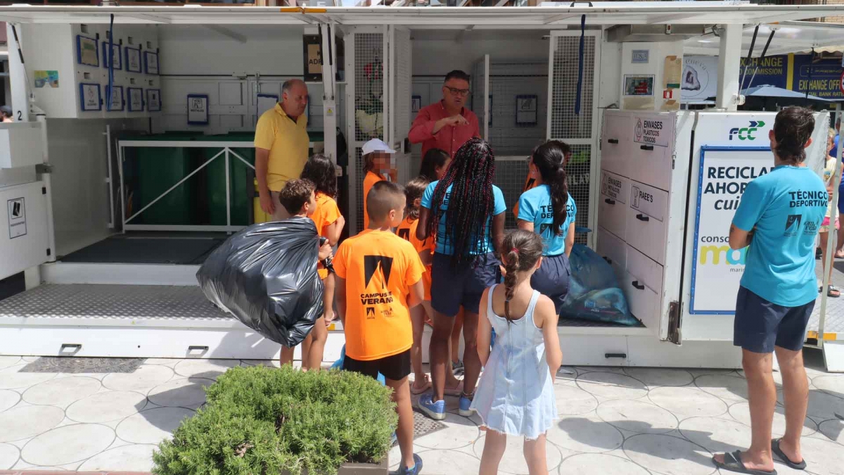 Otro síntoma de la desestacionalización de Benidorm: cada vez genera más residuos en invierno