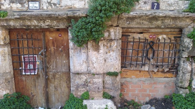 València reserva 124.000 euros para garantizar la rehabilitación de la fachada de las Covetes de Sant Joan