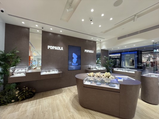 La firma española de joyería PdPaola abre su primera tienda en València 