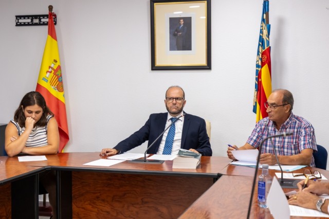 La Justicia obliga a reactivar la moción de censura en San Fulgencio al declarar ilegal su bloqueo por la Mesa de Edad