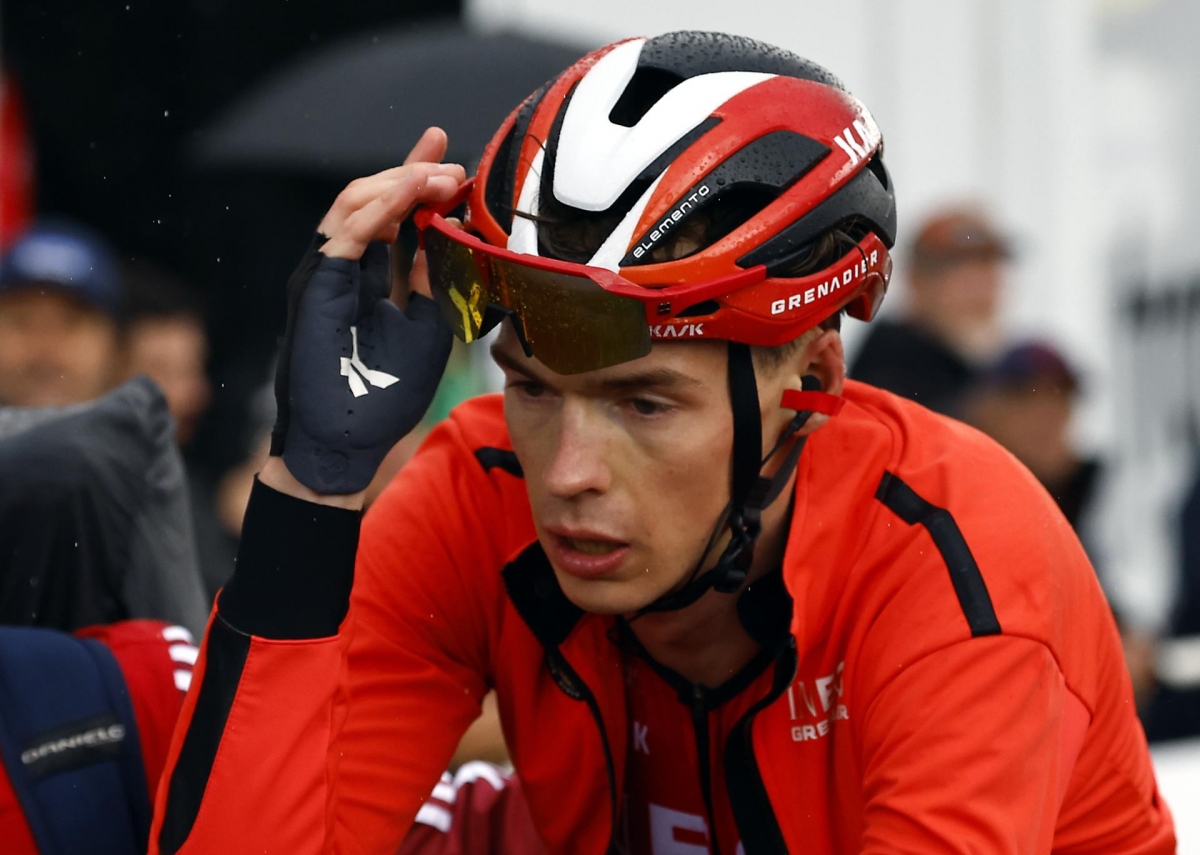 El neerlandés Arensman se impone en La Plagne por delante de Vingegaard y Pogacar