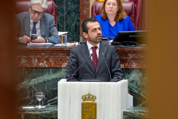 Vox celebra que Madrid renuncie al programa de lengua árabe y presume de que Murcia 