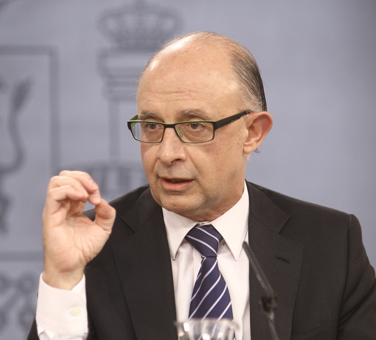 Montoro explica, en 2012, el paquete de recortes aprobado por el Gobierno.