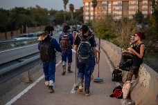 'D'acer i de cristall': una crónica social sobre los voluntarios de la Dana