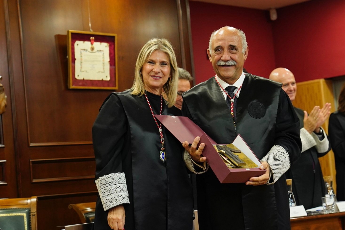 El Colegio de la Abogacía de Murcia rinde homenaje a Francisco Martínez Escribano