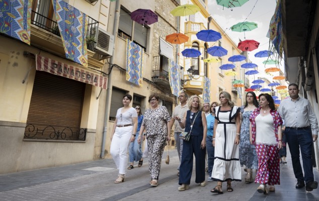 Emoción e identidad: Cabanes celebra en las Fiestas del Agua el centenario de la llegada del bien