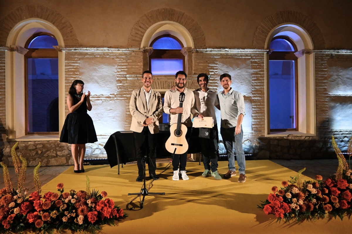 El mexicano Alberto Quintanilla triunfa en el Festival de Guitarra de Mula