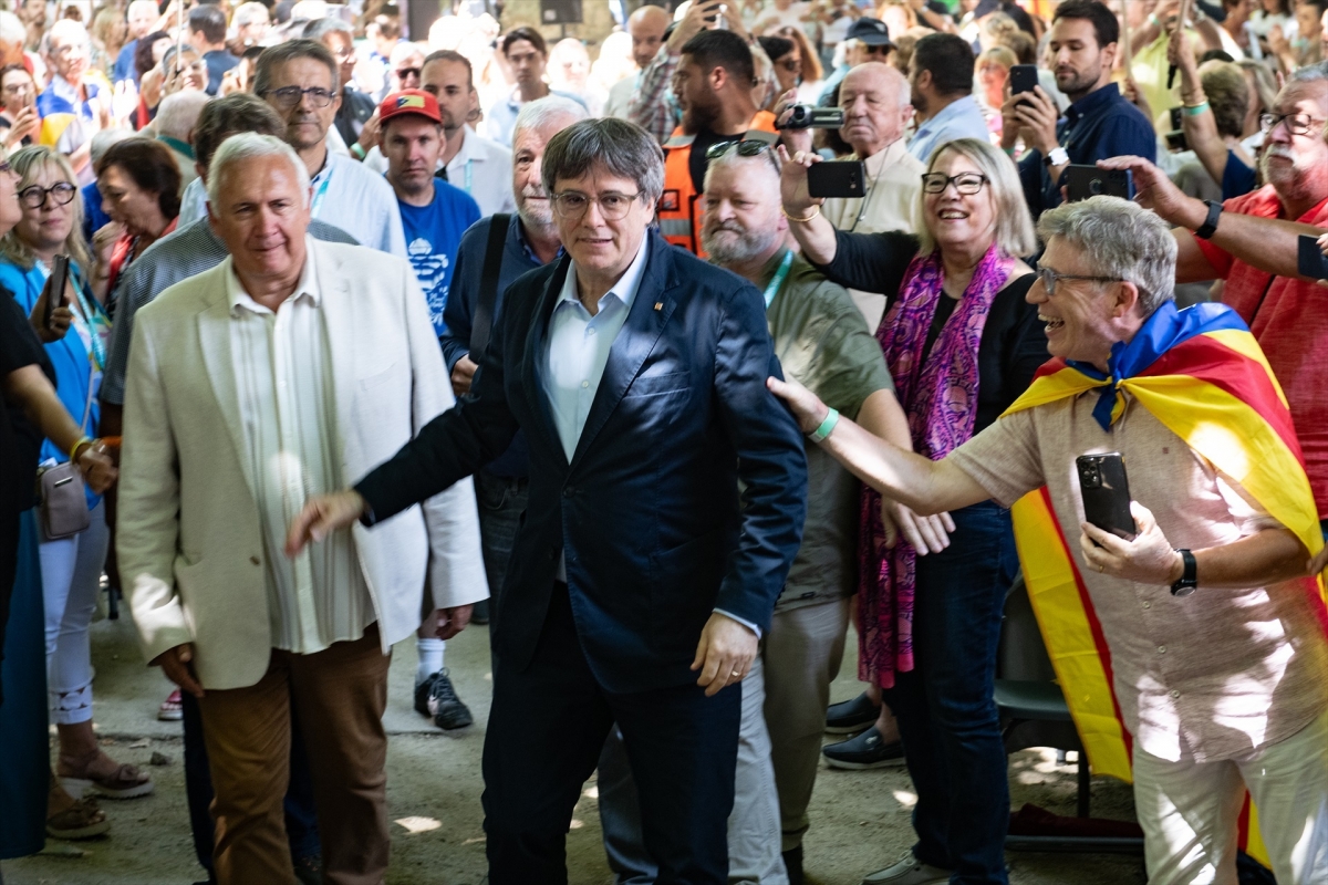 Puigdemont insta a no dar por supuesto el voto de Junts y a rehuir extremos y populismos