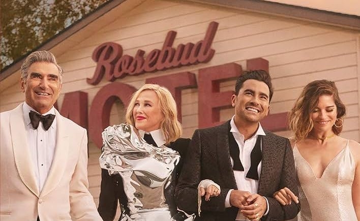 Empezar de cero en 'Schitt's Creek': familia de pijos busca nueva oportunidad