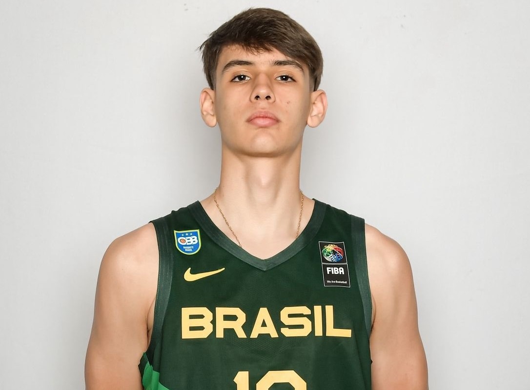 El canterano del UCAM CB Joao Neves, aún de 16 años, es citado con la absoluta de Brasil