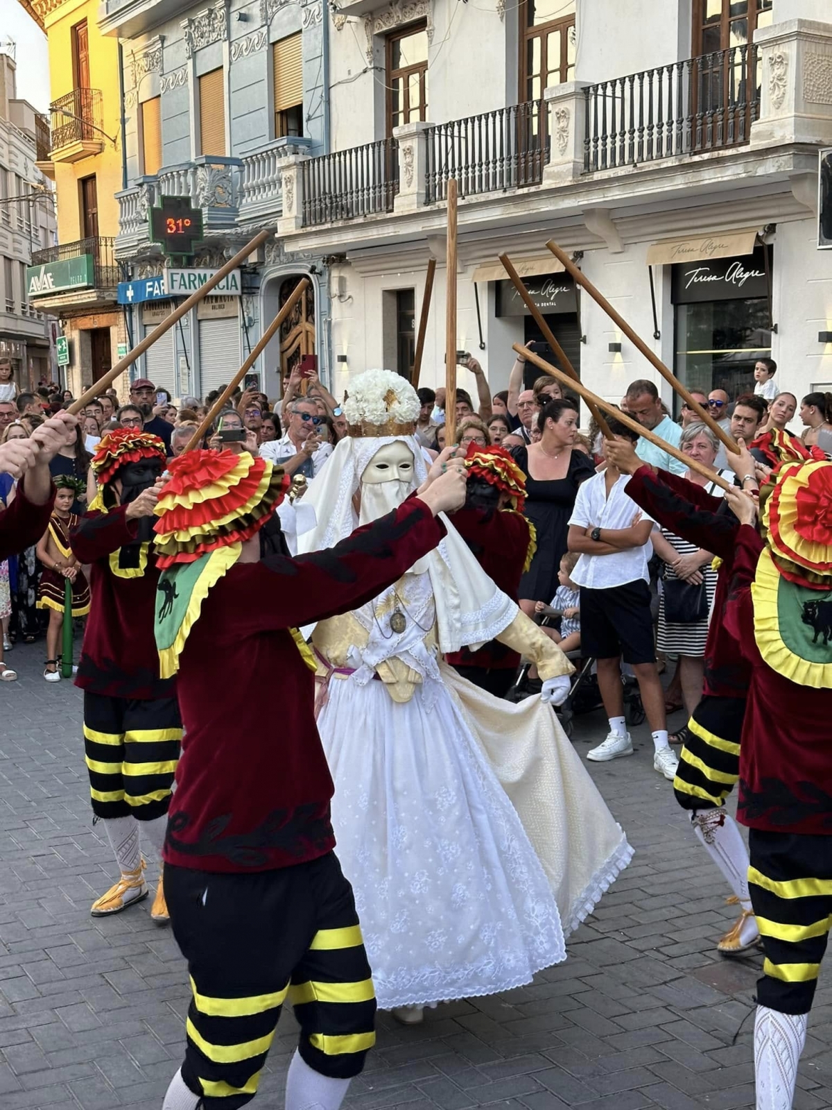 Silla es prepara per al Dia del Crist