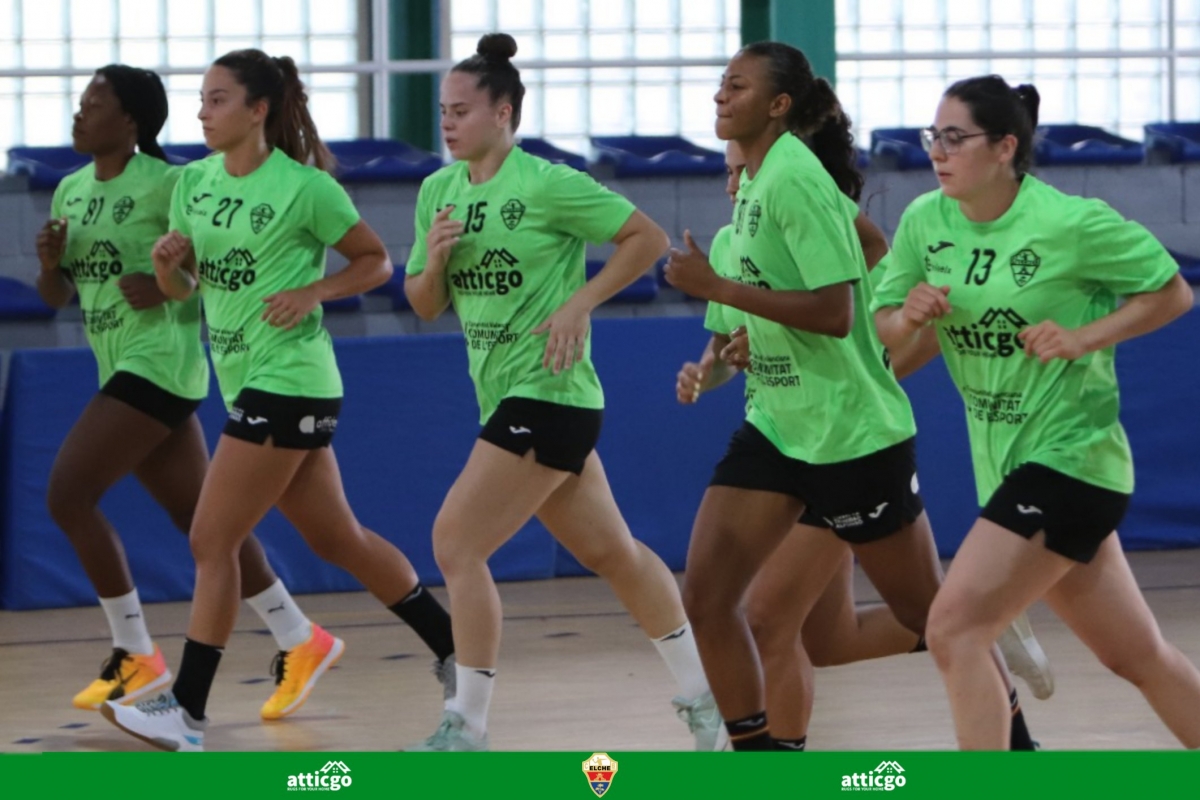 Entrenamiento de pretemporada del Atticgo Elche. - Foto. PLAZA