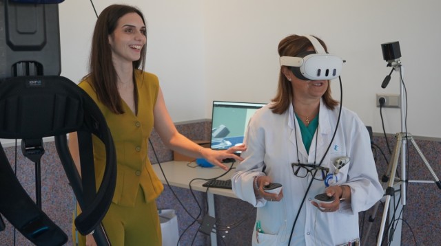 Crean un gemelo digital e inmersivo de un quirófano robotizado del hospital Santa Lucía de Cartagena