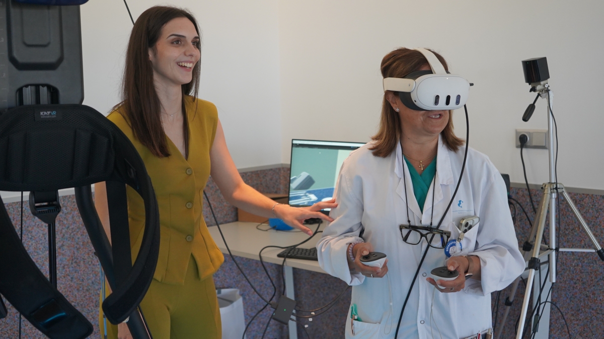 Crean un gemelo digital e inmersivo de un quirófano robotizado del hospital Santa Lucía de Cartagena
