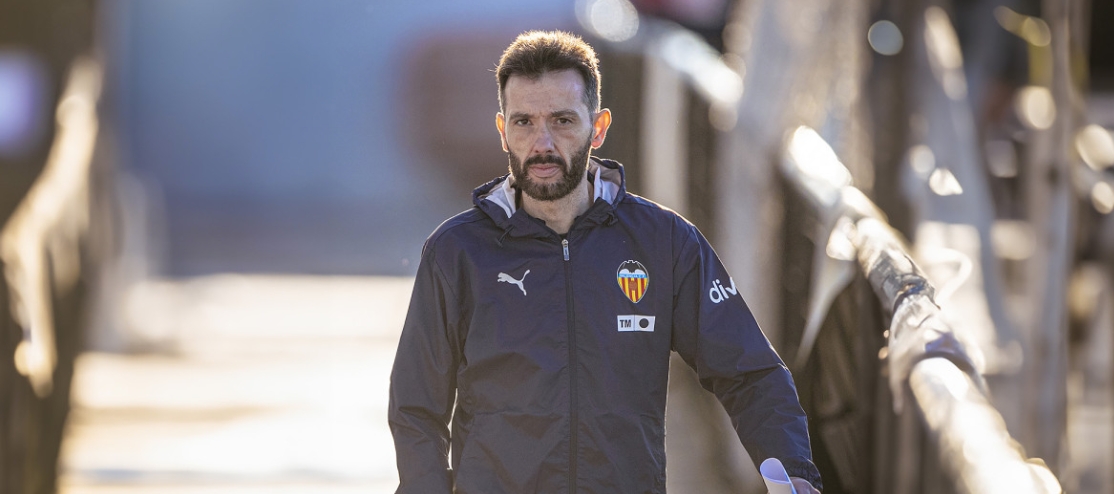 Corberán pide al pivote y al delantero antes de la primera jornada